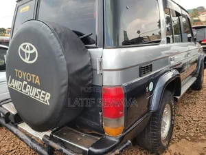 Toyota Land Cruiser 90 1997 Silver