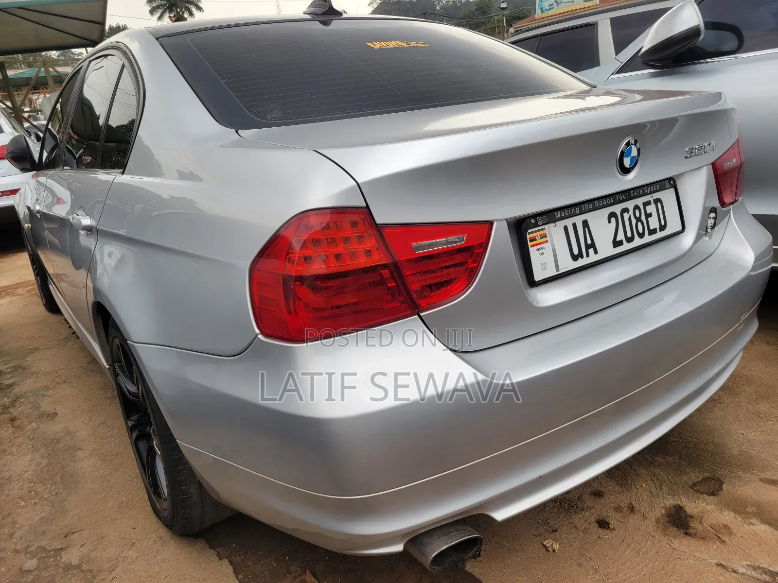 BMW 320i Sedan RWD 2008 Silver