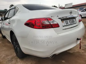 Nissan Fuga 2012 White