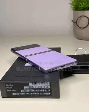 New Samsung Galaxy Z Flip 3 128 GB