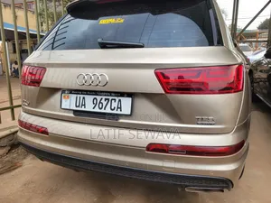 Audi Q7 3.0T Premium Plus quattro 4dr SUV AWD (3.0L 6cyl S/C 8A) 2015