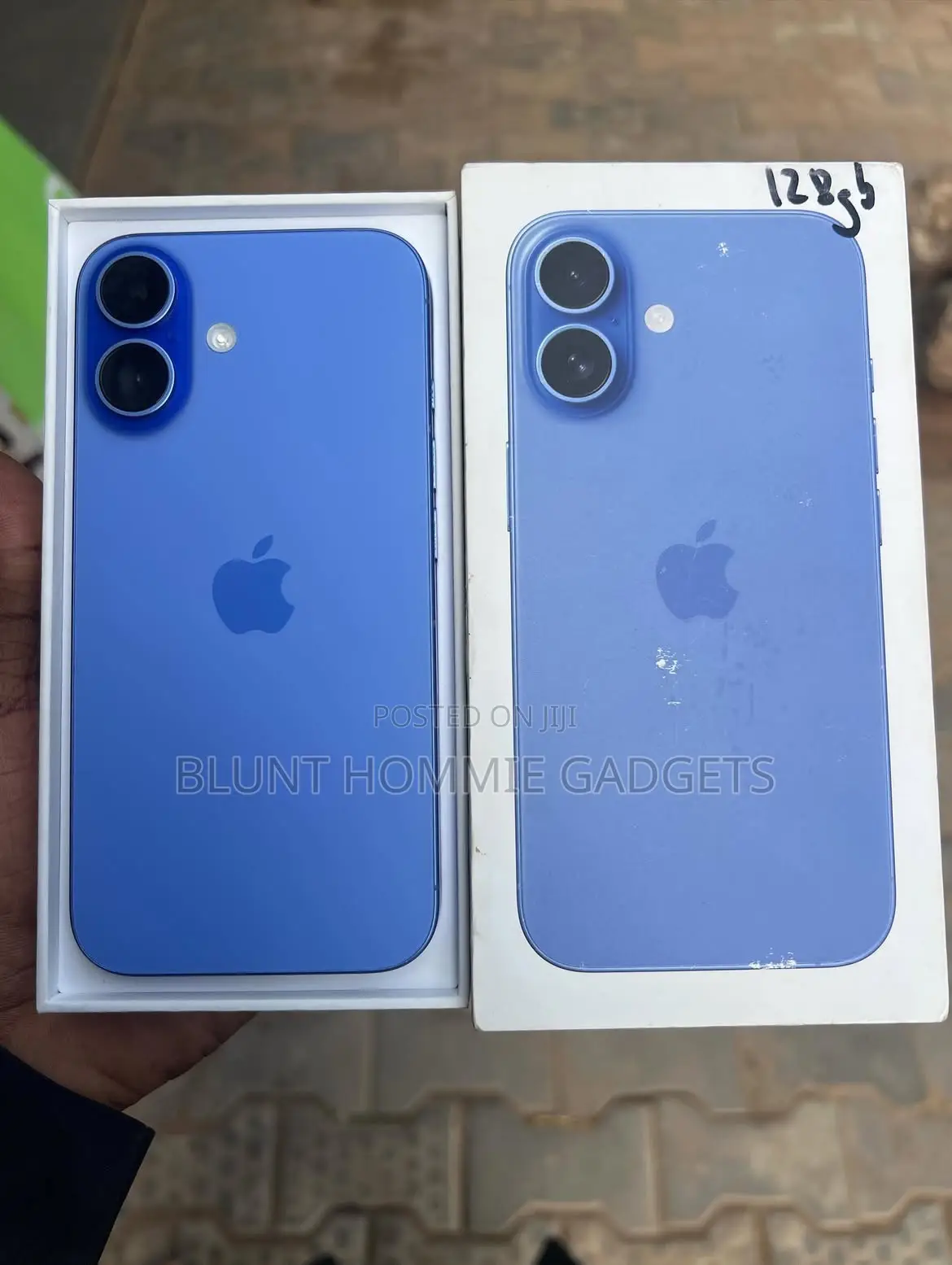 New Apple iPhone 16 256 GB Blue