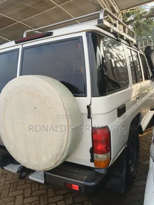 Toyota Land Cruiser Prado 2017 White