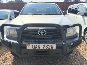 Toyota Hilux 2014 Silver