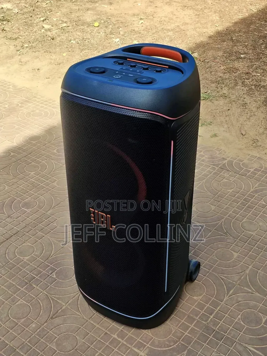 JBL Party Box 720 Boom Bass Boosted Spraker With a Wireless Mic