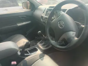 Toyota Hilux 2014 Silver