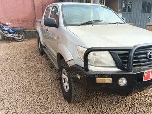 Toyota Hilux 2014 Silver