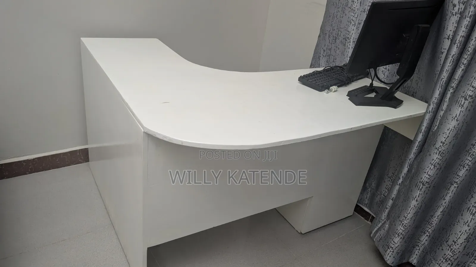 Modern Home Office / Work Table (Big Enough)