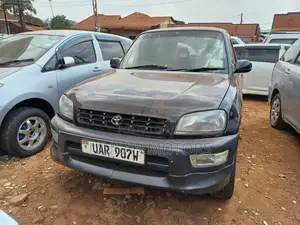 Toyota RAV4 Automatic 2000 Black