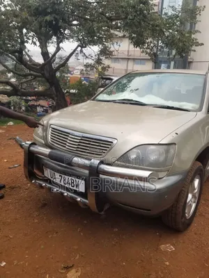 Toyota Harrier 2000 Silver