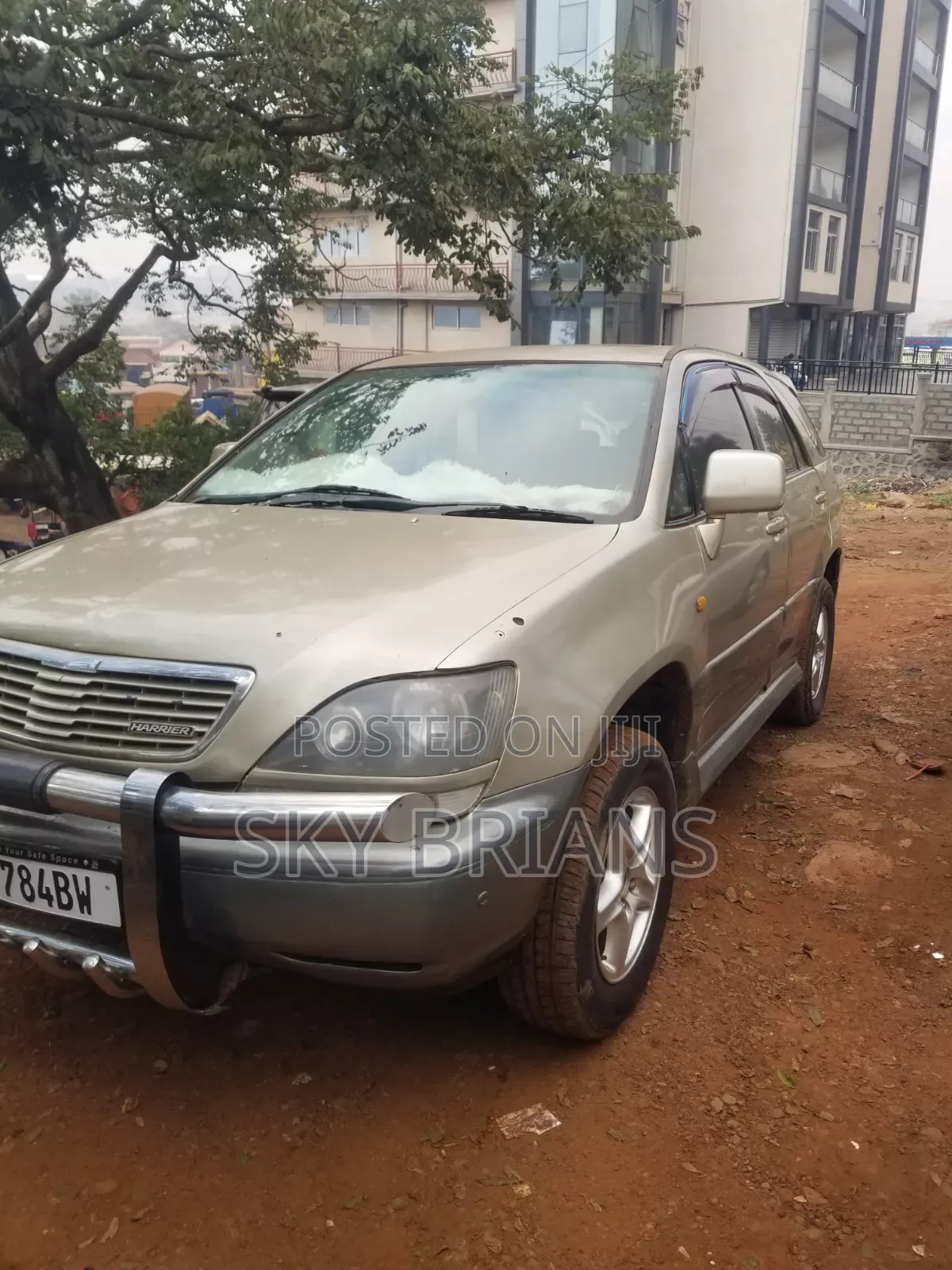 Toyota Harrier 2000 Silver