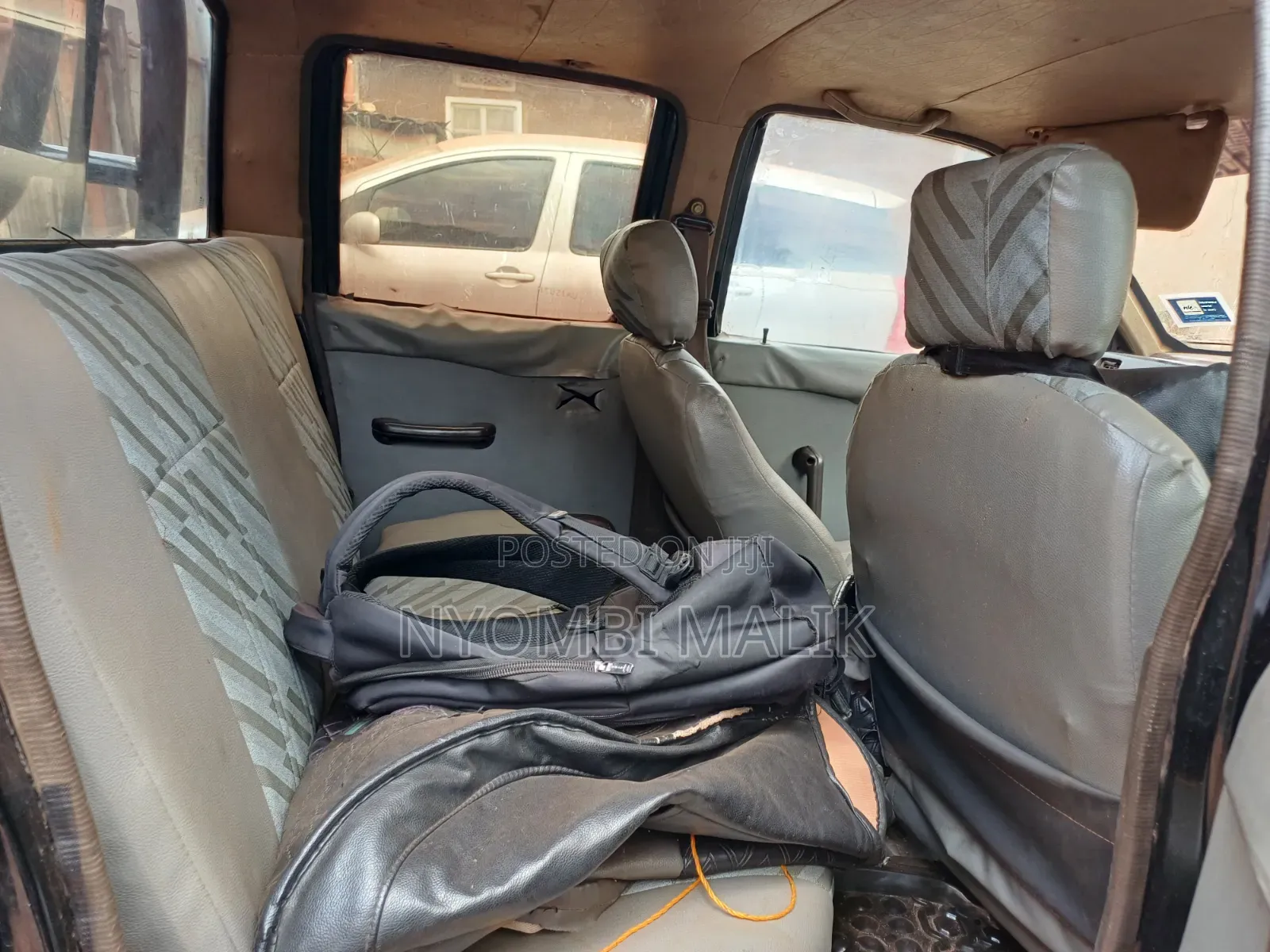Nissan Pick-Up 1994 Gray