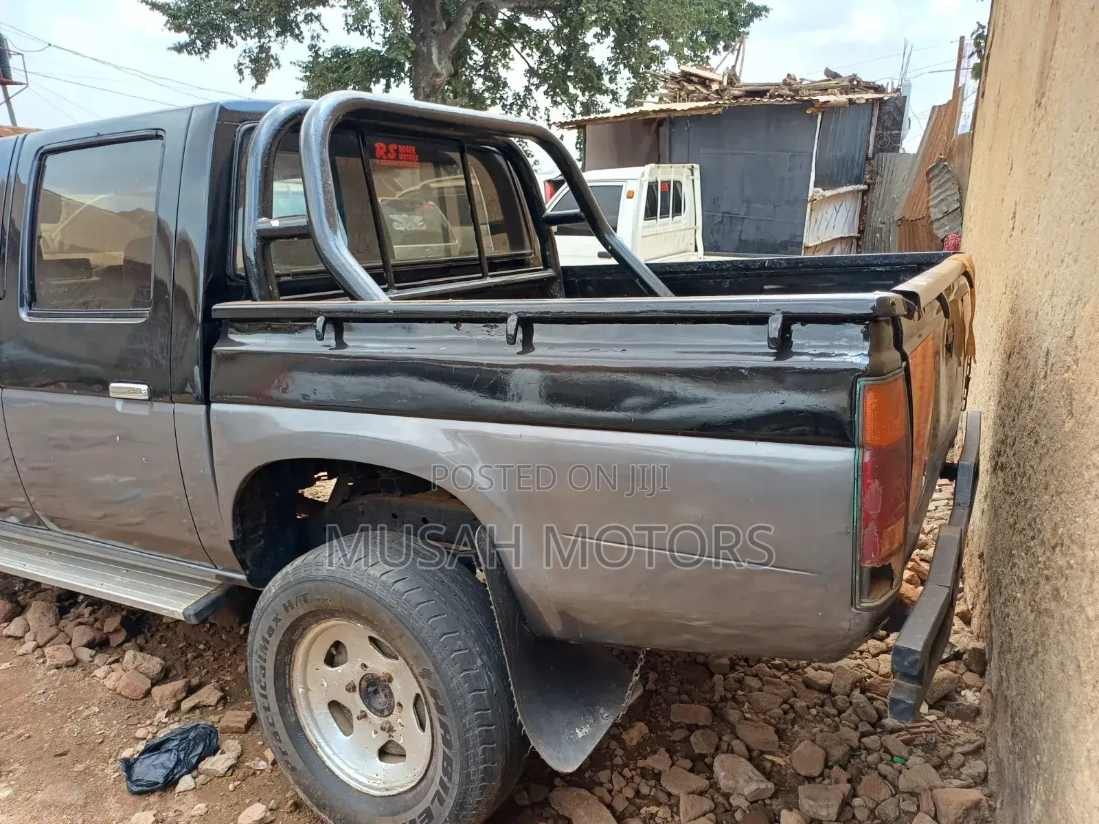 Nissan Pick-Up 1994 Gray