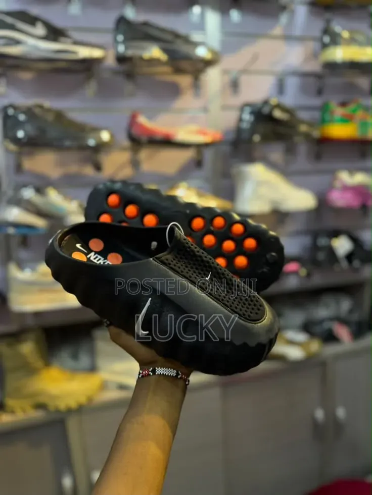 Nike Minds