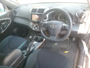 Toyota Vanguard 2011 Gray