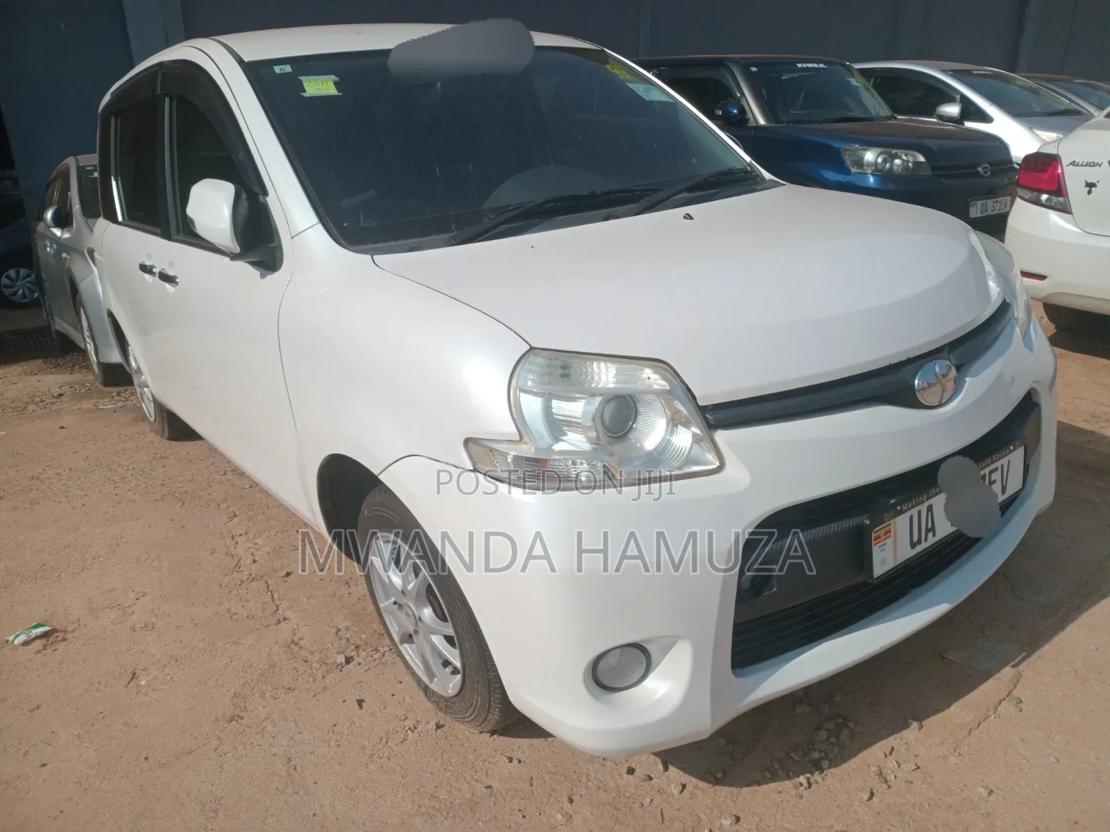 Toyota Sienta 2012 White