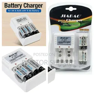 AA/AAA Battery Charger + Set of Batteries - 4 Pieces