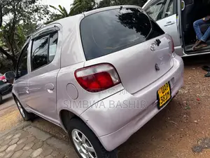 Toyota Vitz 2002 Pink