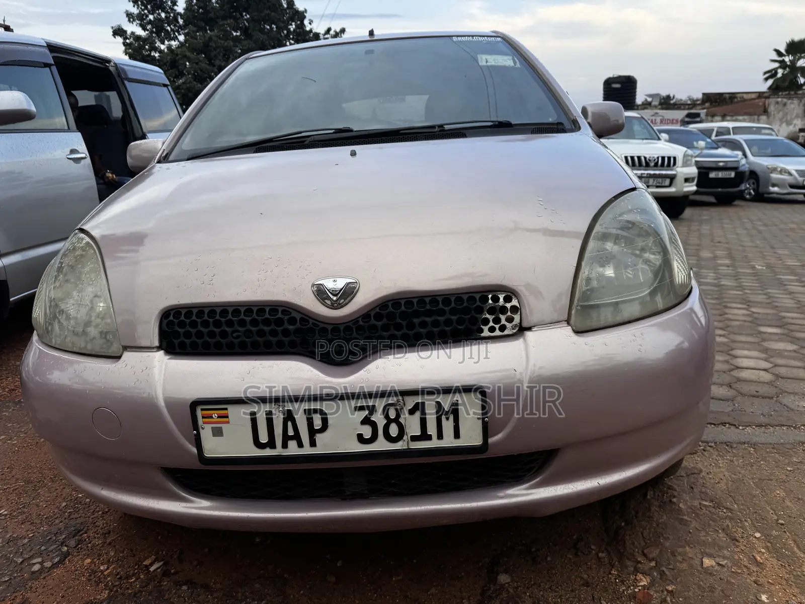 Toyota Vitz 2002 Pink