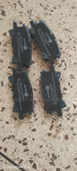 Rear Brake Pads for Harrier Kawundo New Old Model in Stock Original