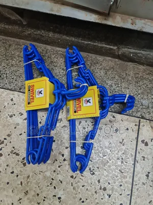 12 Pieces Plastic Hangers Plastic Hangers