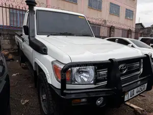 Toyota Land Cruiser 2015 White