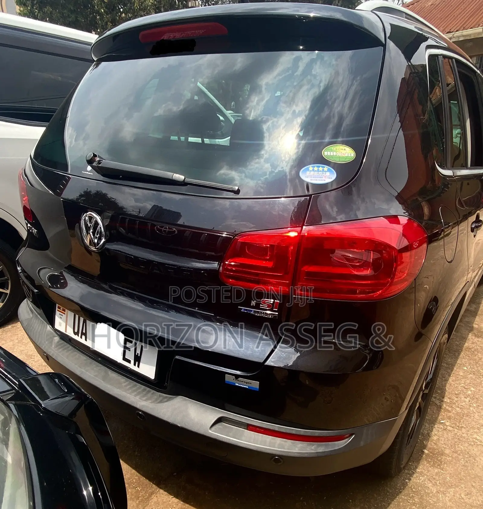 Volkswagen Tiguan S 4dr SUV (2.0L 4cyl Turbo 6A) 2015 Black