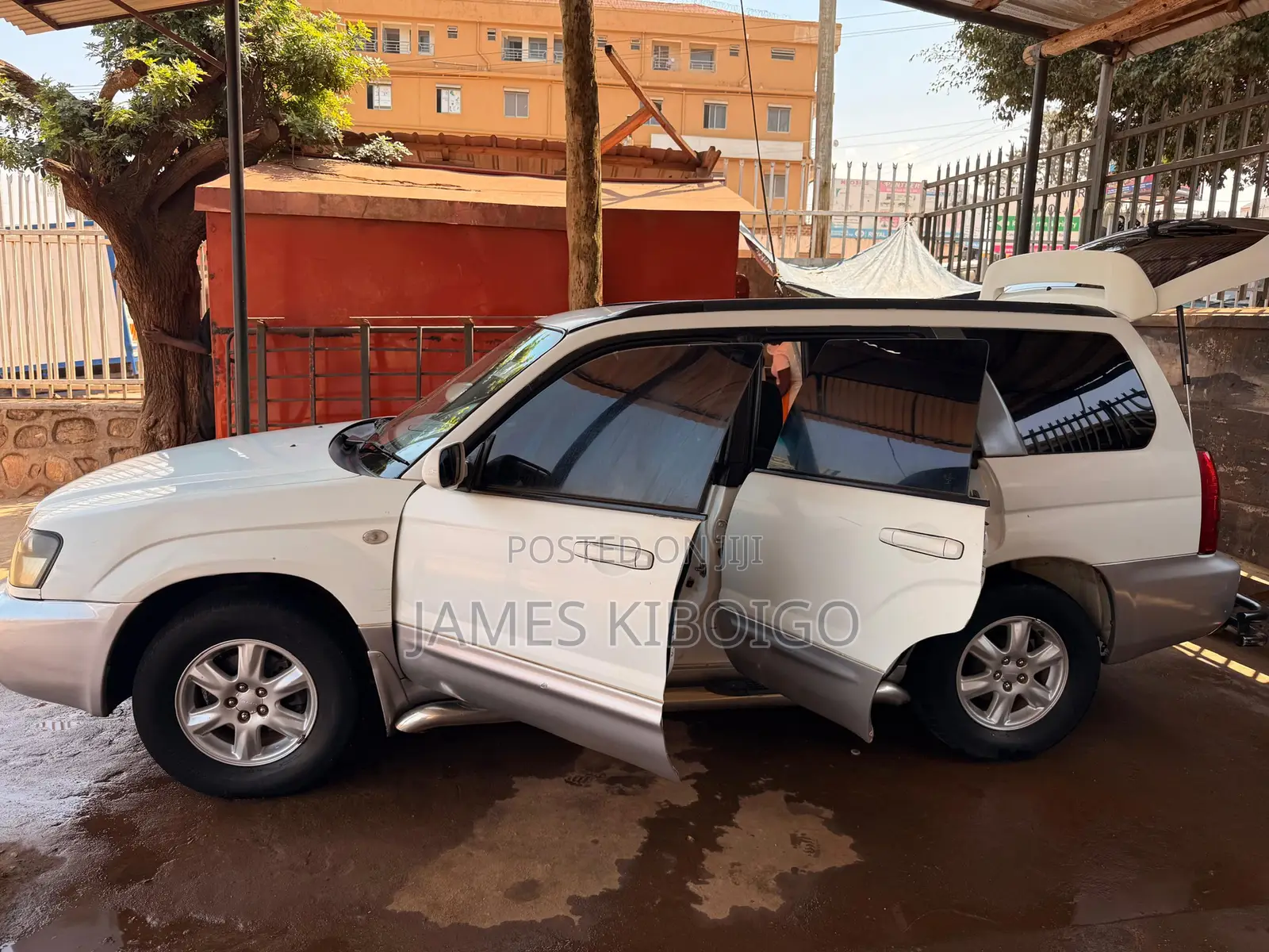 Subaru Forester Automatic 2004 White