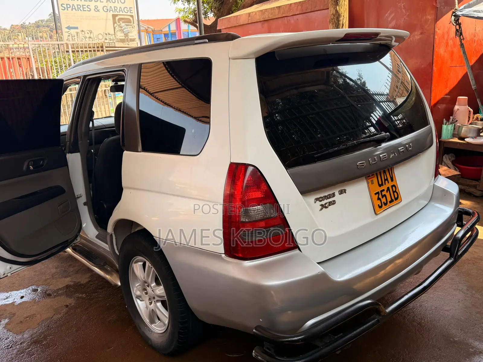 Subaru Forester Automatic 2004 White