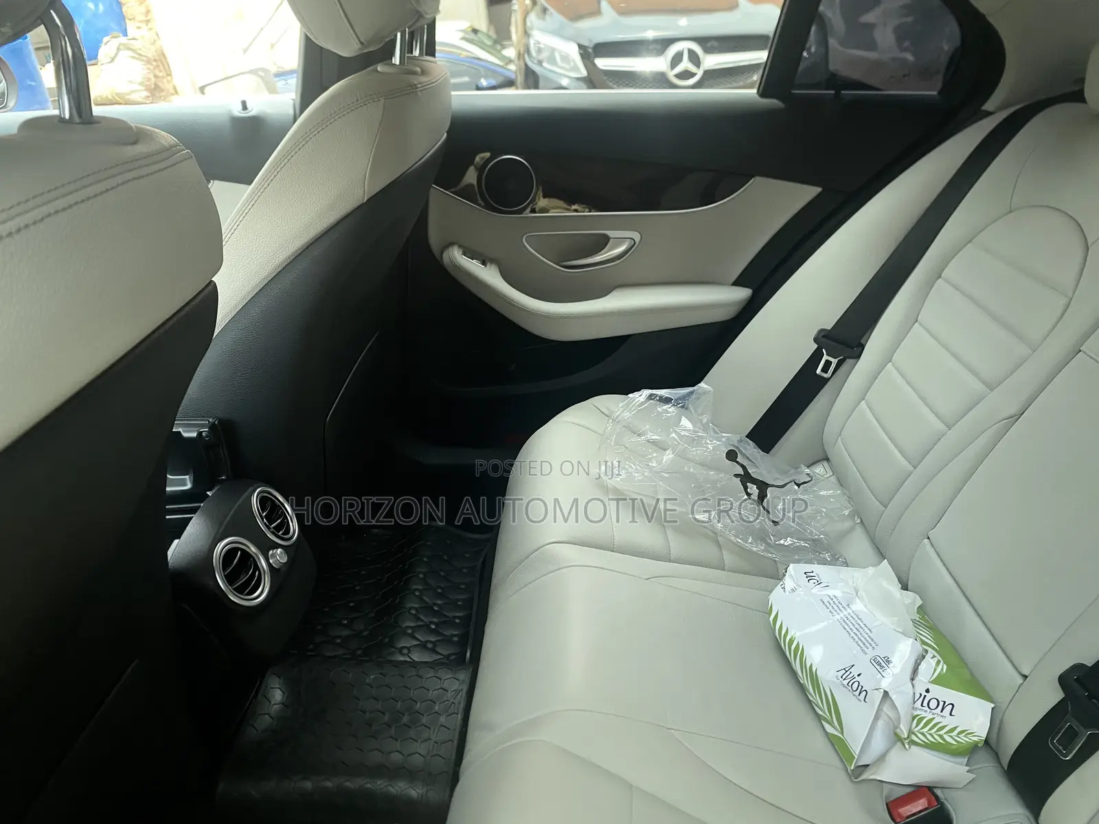 Mercedes-Benz C200 2017 Red