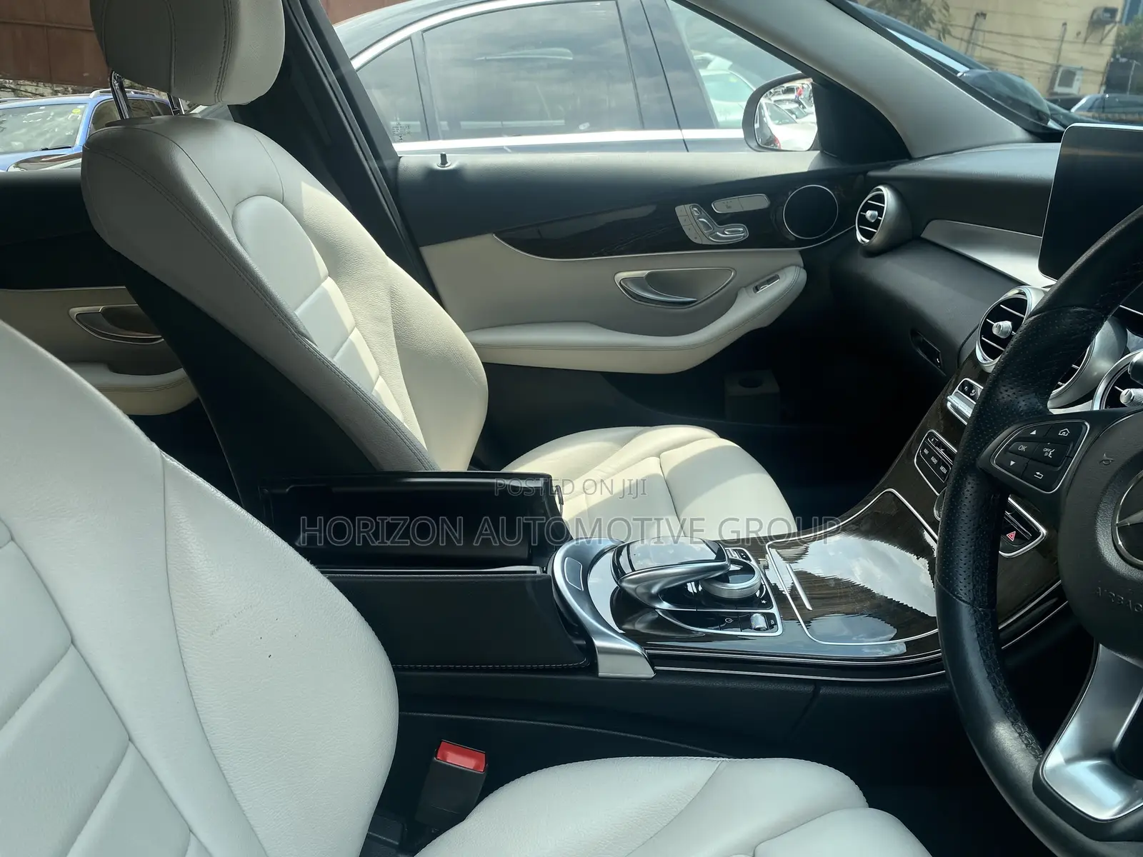 Mercedes-Benz C200 2017 Red