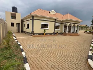 5bdrm Bungalow in Kira for sale