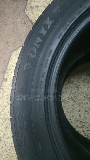 255/50r19 Imported Used Ny Tires in Good Condition