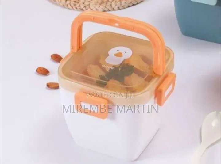 Portable Food Storage Container / Mini Lunch Box With Handle