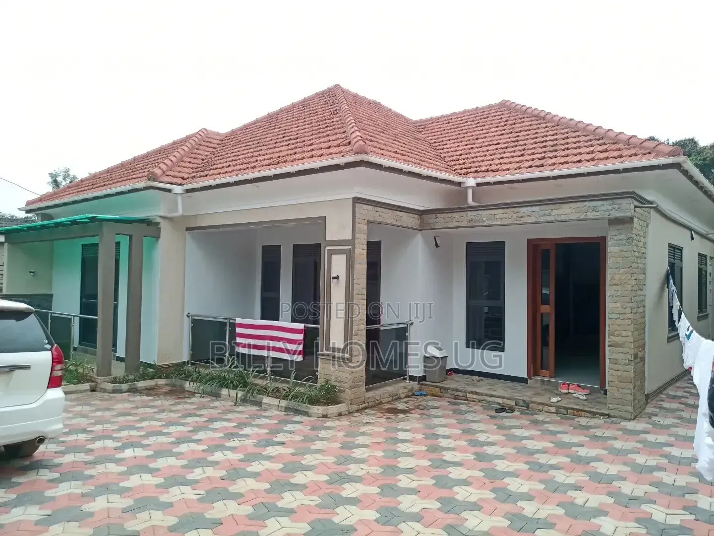3bdrm Bungalow in Kira for sale