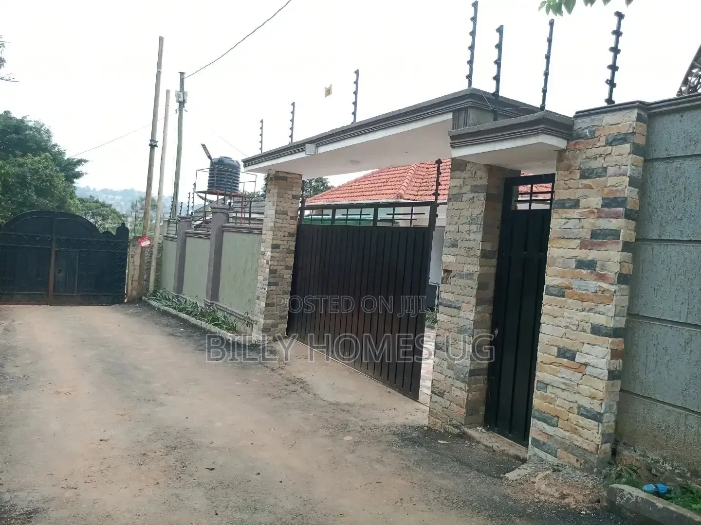 3bdrm Bungalow in Kira for sale