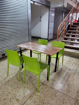Hotels/Restaurant/Dining/Office Wooden Foldable Table and Chairs Set