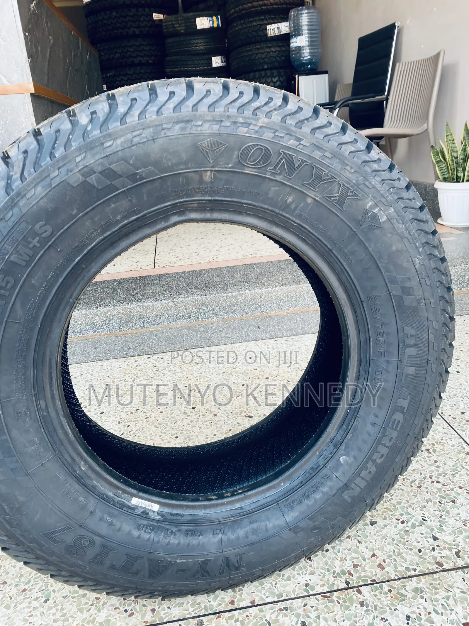 Onyx Tyre 215/75r15