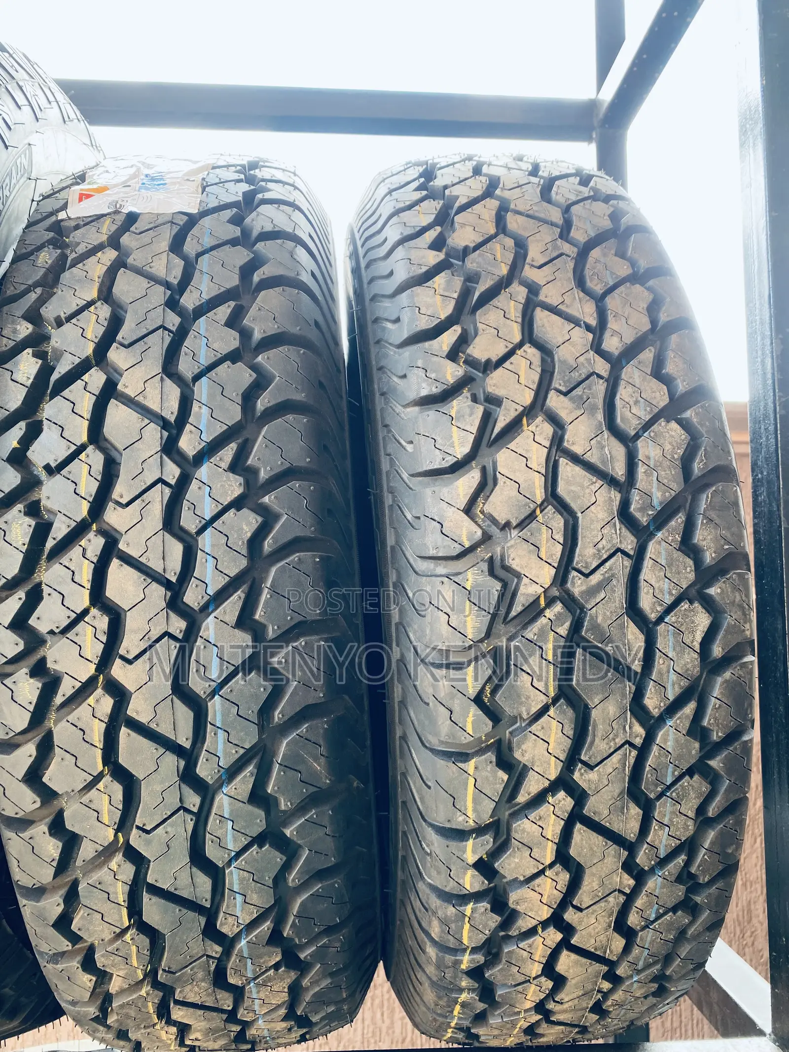 Onyx Tyre 215/75r15