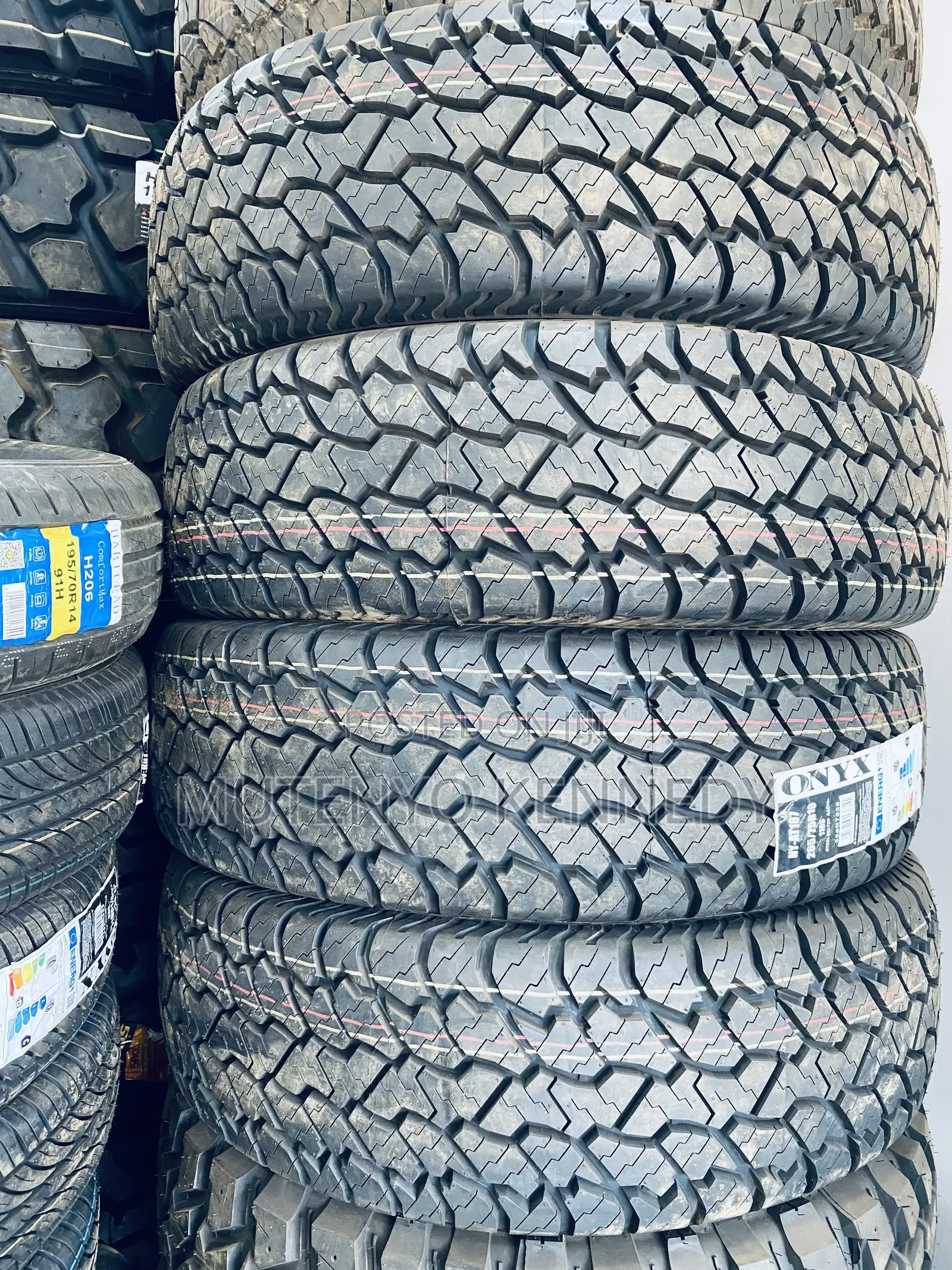 Onyx Tyre 215/75r15