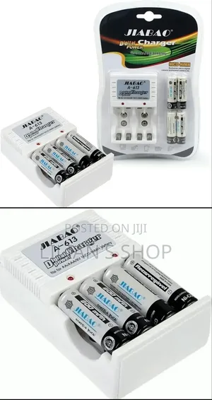 AA/AAA Battery Charger + Set of Batteries - 4 Pieces