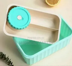 Stylish Two-Tiered Bento Lunch Box With Sauce Container, 2000ml