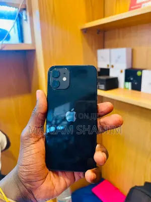 Apple iPhone 12 64 GB Black