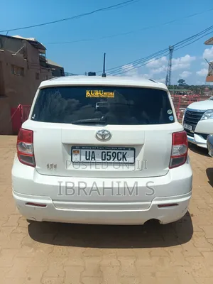 Toyota IST 2011 White