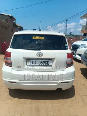 Toyota IST 2011 White