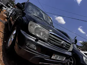Toyota Land Cruiser 2004 Black