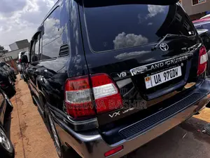 Toyota Land Cruiser 2004 Black