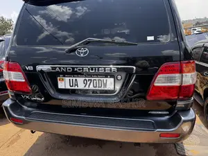 Toyota Land Cruiser 2004 Black