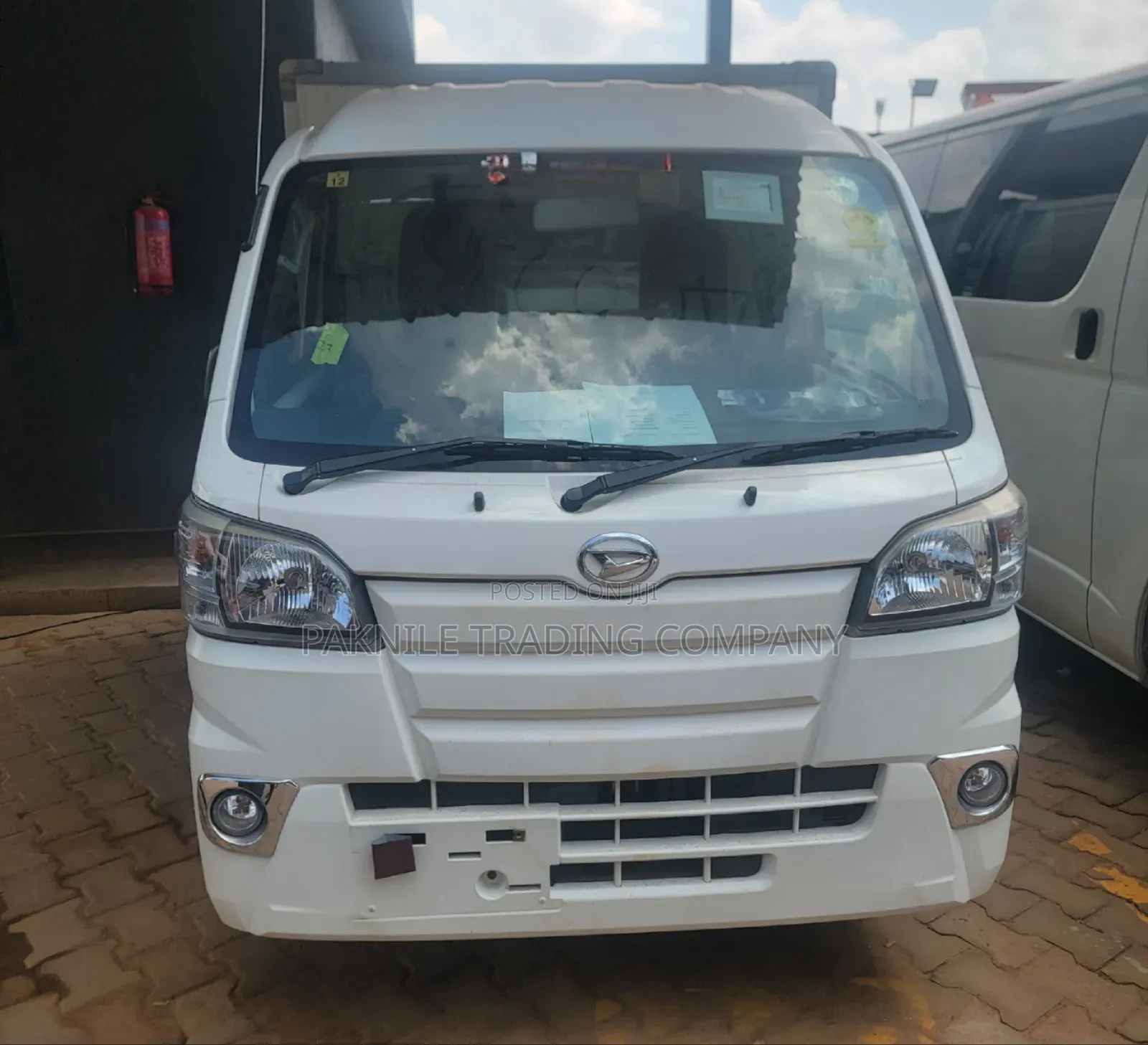 Daihatsu Hijet 2017 White
