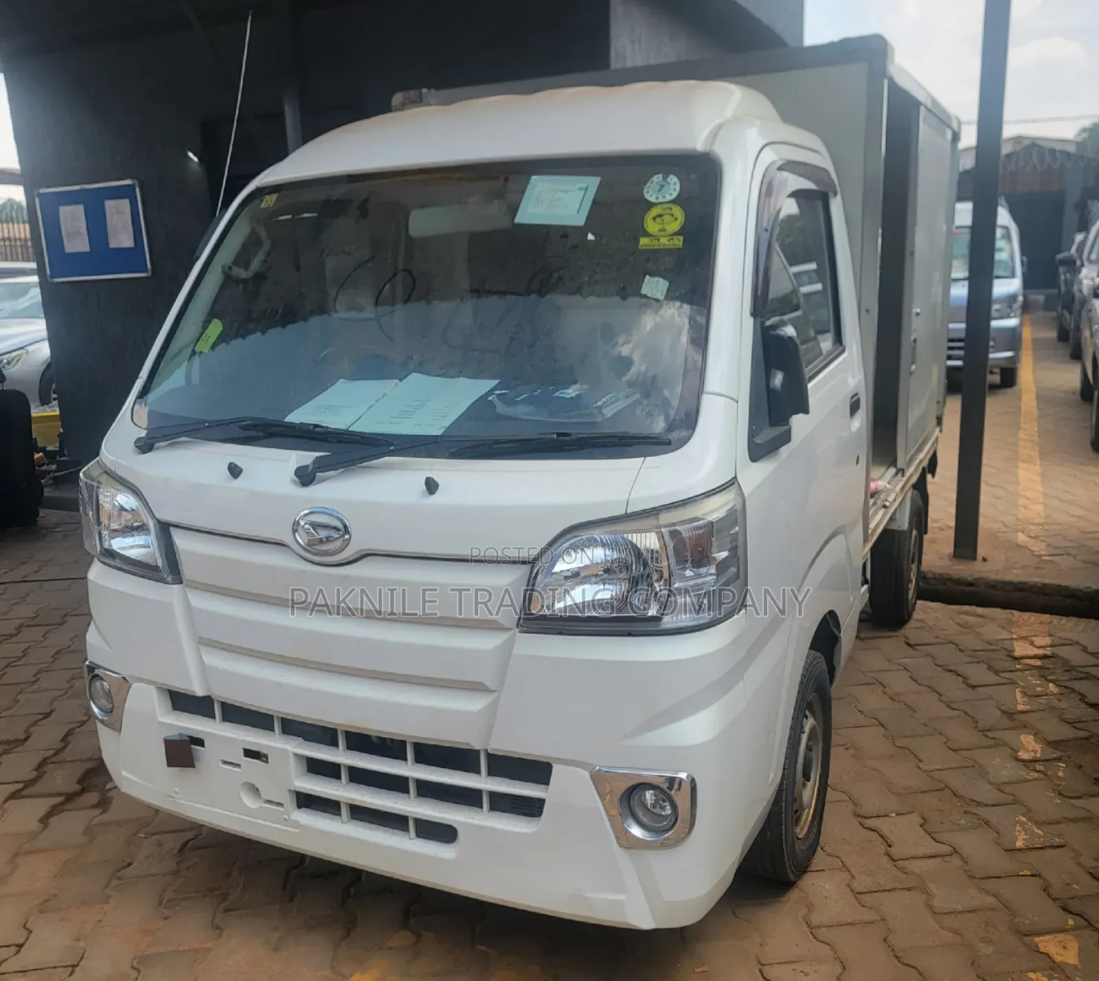 Daihatsu Hijet 2017 White